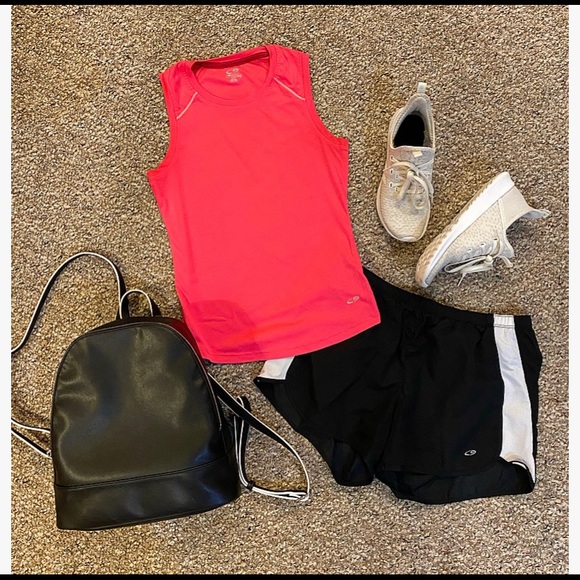 Champion, semi-fitted, hot pink top! - Picture 2 of 4